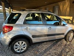 Silber Gebraucht 2012 Suzuki SX4 SUV | 4.350 € (Fairer Preis)