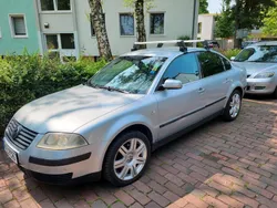 Grau Gebraucht 2002 VW Passat Limousine | 3.200 € (Fairer Preis)