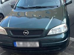Grün Gebraucht 2000 Opel Sintra Van / Kleinbus | 1.500 €