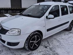 Gletscherweiss Gebraucht 2009 Dacia Logan Lauréate Kombi | 1.890 € (Fairer Preis)