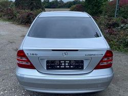 Silber Gebraucht 2003 Mercedes C180 Classic Limousine | 2.600 € (Fairer Preis)
