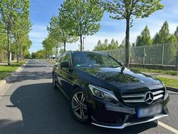 Schwarz Gebraucht 2017 Mercedes 220 Coupé | 17.500 €