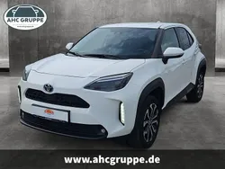 Weiss Gebraucht 2022 Toyota Yaris Cross Connect Style SUV | 22.990 € (Guter Preis)