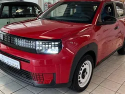 Passione rot Neu 2025 Fiat Grande Panda Red SUV | 23.990 €