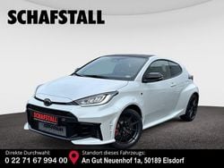 Silber (palladiumsilber metallic) Gebraucht 2024 Toyota Yaris Coupé | 47.979 € (Fairer Preis)