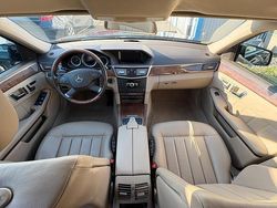 Schwarz Gebraucht 2011 Mercedes E300 Limousine | 11.000 € (Teuer)