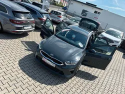 Grau Gebraucht 2021 Kia Ceed Sportswagon Edition 7 Kombi | 9.490 €