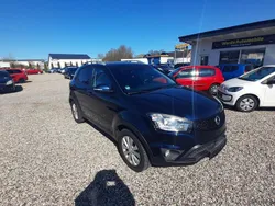 Blau Gebraucht 2016 Ssangyong Korando SUV | 5.990 € (Etwas zu teuer)