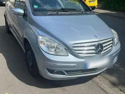 Andere außenfarben Gebraucht 2007 Mercedes B200 Avantgarde Van / Kleinbus | 4.600 € (Fairer Preis)