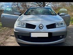Grau Gebraucht 2006 Renault Mégane Cabriolet Cabrio | 1.800 € (Teuer)