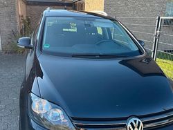 Schwarz Gebraucht 2011 VW Golf Plus Cross Van / Kleinbus | 5.000 €