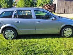 Silber Gebraucht 2006 Opel Astra Edition Kombi | 1.300 € (Superpreis)