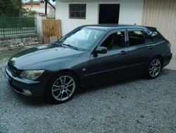 Grau Gebraucht 2003 Lexus IS200 Limousine | 7.500 €