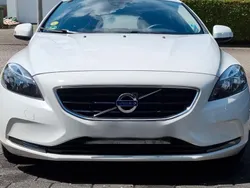 Weiß Gebraucht 2016 Volvo V40 Linje You! Kombi | 8.200 € (Guter Preis)
