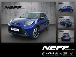 Juniper blue / night sky black Neu 2025 Toyota Aygo Team Kleinwagen | 17.690 €