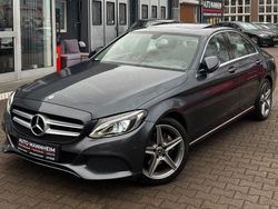 Grau Gebraucht 2015 Mercedes C220 Avantgarde Limousine | 18.999 €