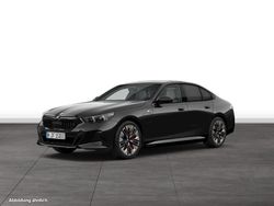 Black sapphire metallic Gebraucht 2024 BMW 550e Comfort Edition Limousine | 75.274 € (Fairer Preis)