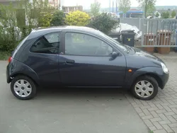 Schwarz metallic Gebraucht 2007 Ford Ka Kleinwagen | 2.999 €