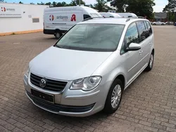 Silber Gebraucht 2010 VW Touran Trendline Van / Kleinbus | 4.950 € (Guter Preis)