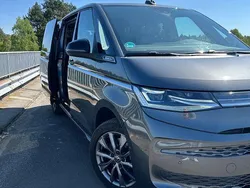 Grau Gebraucht 2023 VW T7 Style Van | 53.000 € (Guter Preis)