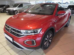 Rot Gebraucht 2024 VW T-Roc Cabriolet Move Cabrio | 34.945 € (Fairer Preis)