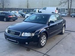 Blau Gebraucht 2002 Audi A4 Limousine | 990 € (Superpreis)