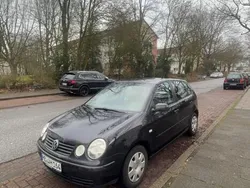 Schwarz Gebraucht 2004 VW Polo Kombi | 2.500 € (Etwas zu teuer)