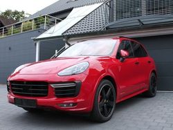 Rot Gebraucht 2017 Porsche Cayenne GTS SUV | 49.800 €