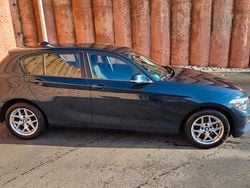 Blau Gebraucht 2016 BMW 118 Urban Line Kleinwagen | 8.700 € (Fairer Preis)