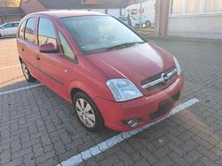 Rot Gebraucht 2004 Opel Meriva Van / Kleinbus | 2.500 € (Fairer Preis)