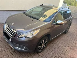 Grau Gebraucht 2015 Peugeot 2008 SUV | 8.880 € (Guter Preis)