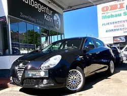 Schwarz Gebraucht 2016 Alfa Romeo Giulietta Turismo Kleinwagen | 9.990 € (Fairer Preis)
