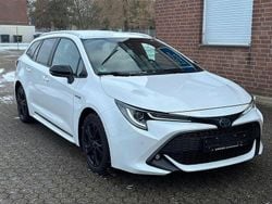 Weiß Gebraucht 2021 Toyota Corolla Team Kombi | 17.950 € (Guter Preis)
