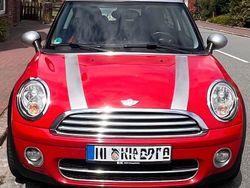 Rot Gebraucht 2007 Mini Cooper D Clubman Kombi | 4.699 € (Etwas zu teuer)