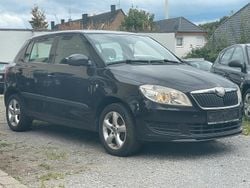 Schwarz Gebraucht 2010 Skoda Fabia Kleinwagen | 2.990 € (Fairer Preis)