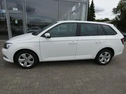 Weiß Gebraucht 2016 Skoda Fabia Kombi | 7.490 € (Guter Preis)