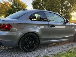 Grau Gebraucht 2010 BMW 135 Coupé Comfort Edition Coupé | 20.900 €