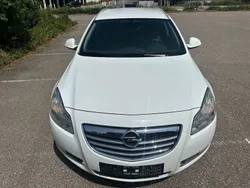 Weiß Gebraucht 2011 Opel Insignia Edition Kombi | 4.450 € (Fairer Preis)
