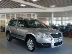 Beige Gebraucht 2011 Skoda Yeti Ambition SUV | 7.750 € (Fairer Preis)