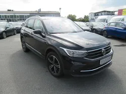 Deep black perleffekt Gebraucht 2023 VW Tiguan Move SUV | 28.990 € (Superpreis)