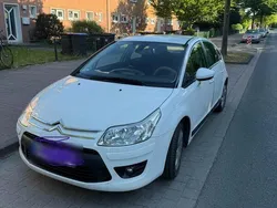 Weiß Gebraucht 2011 Citroën C4 Coupé | 3.100 €