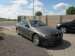 Braun Gebraucht 2010 BMW 320 Sport Line Coupé | 5.450 € (Superpreis)