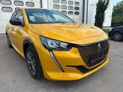 Gelb Gebraucht 2022 Peugeot e-208 Active Kleinwagen | 14.500 € (Superpreis)