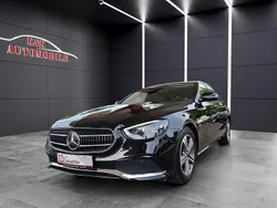 Obsidianschwarz meta (metallic) Gebraucht 2020 Mercedes E220 Avantgarde Limousine | 30.999 € (Fairer Preis)