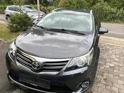 Grau Gebraucht 2012 Toyota Avensis Kombi | 5.100 €