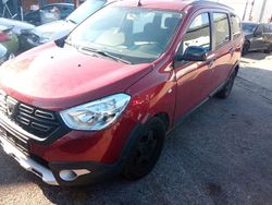 Rot Gebraucht 2020 Dacia Lodgy Stepway Van / Kleinbus | 6.500 € (Superpreis)