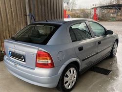 Silber Gebraucht 2001 Opel Astra Limousine | 2.900 € (Etwas zu teuer)