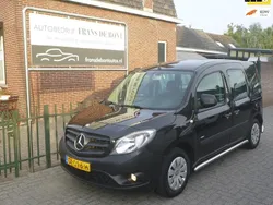 Schwarz Gebraucht 2015 Mercedes Citan 108 Van / Kleinbus | 6.655 €