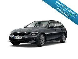 Grau Gebraucht 2022 BMW 320 Sport Line Kombi | 22.444 € (Superpreis)