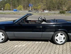 Schwarz Gebraucht 1996 Mercedes E320 Cabrio | 35.000 €